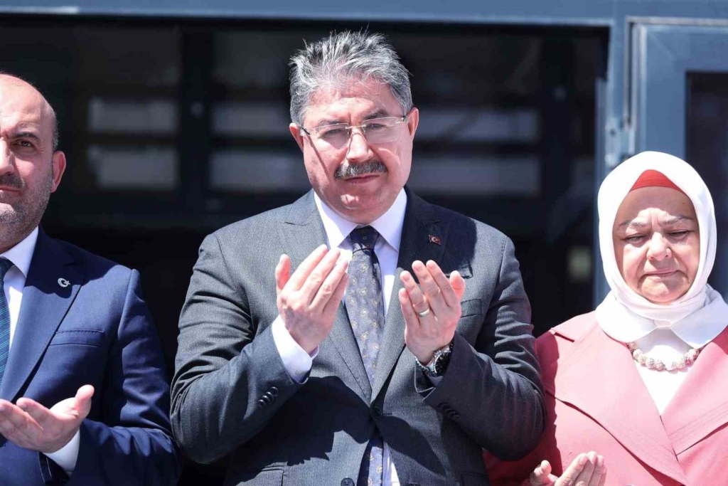 Eskişehir’in yeni sağlık yerleşkesi, Vali Yılmaz’ın katılımıyla açıldı