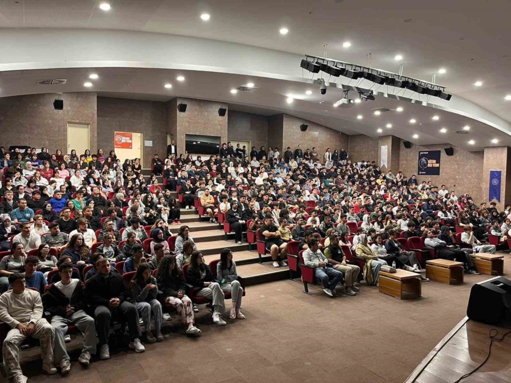 GSB Eskişehir’den yeni öğrencilere uyum toplantısı