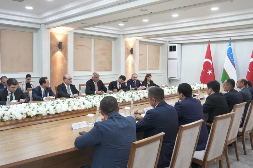 Bakan Ersoy: "25 eserin Özbekistan’da çevirimi ve yayımı için destek verdik"
