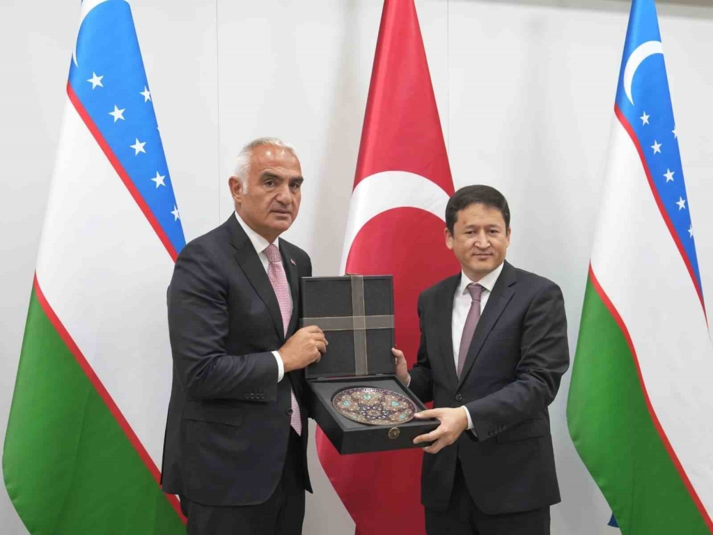 Bakan Ersoy: "25 eserin Özbekistan’da çevirimi ve yayımı için destek verdik"
