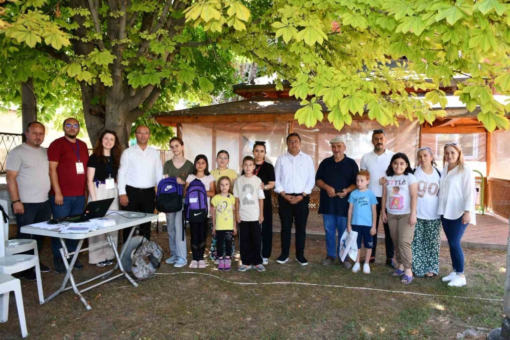 Büyükşehir öğrencilerin yüzünü güldürdü