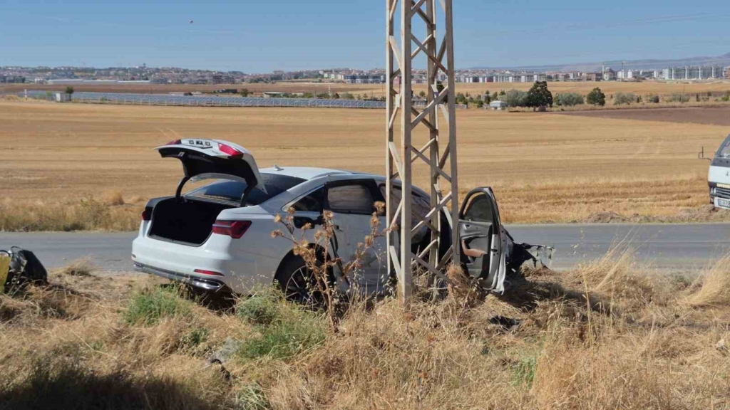 İki otomobilin karıştığı kazada 5 kişi yaralandı