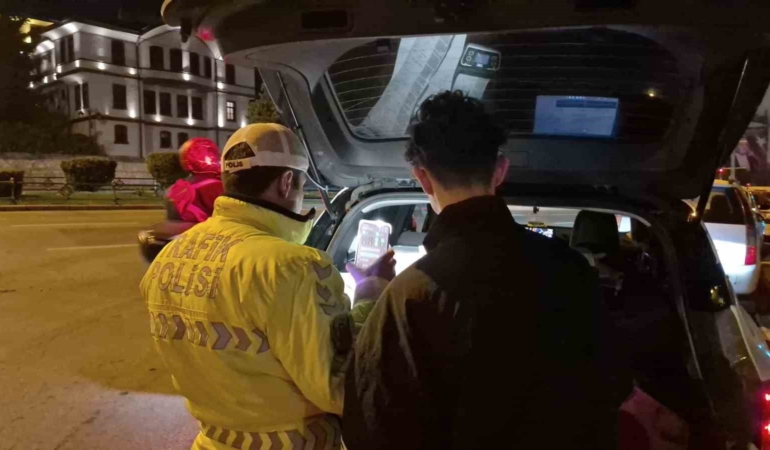 Eskişehir’de kaçan motosikletliye 353 bin liraya yakın ceza