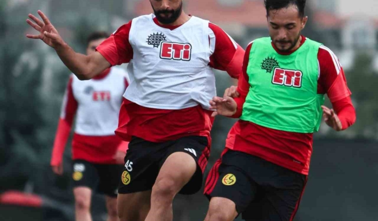 Eskişehirspor, Balıkesirspor karşılaşması öncesi hazırlıklarını sürdürüyor