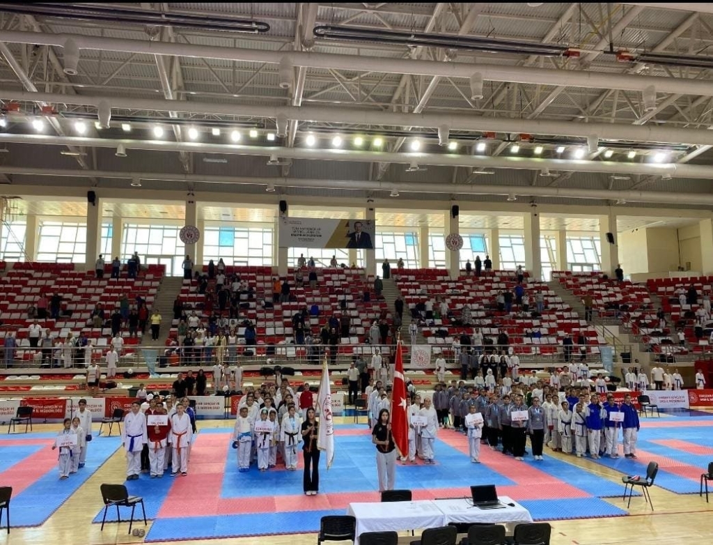 Türkiye Spor Toto Yıldızlar Ligi Karate Şampiyonası, Eskişehir’de gerçekleştirildi