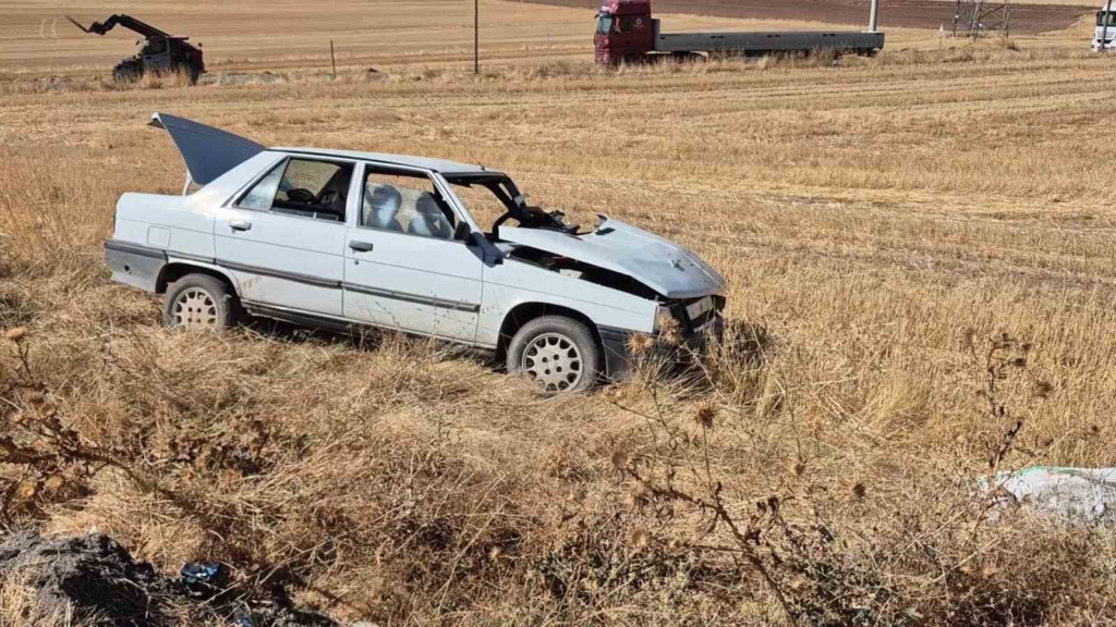 İki otomobilin karıştığı kazada 5 kişi yaralandı