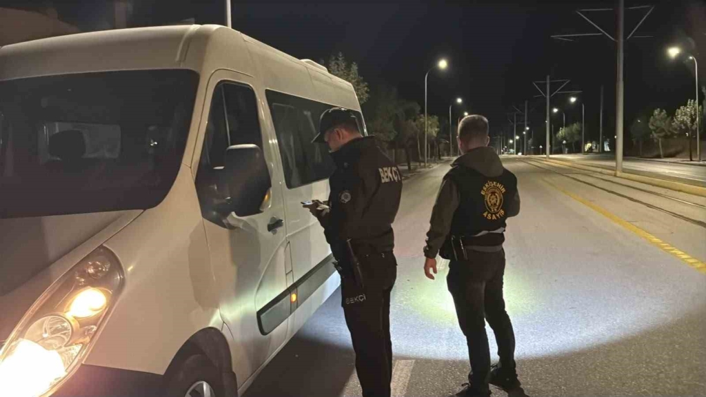 Eskişehir’de 100 polisin katıldığı asayiş ve trafik denetimleri