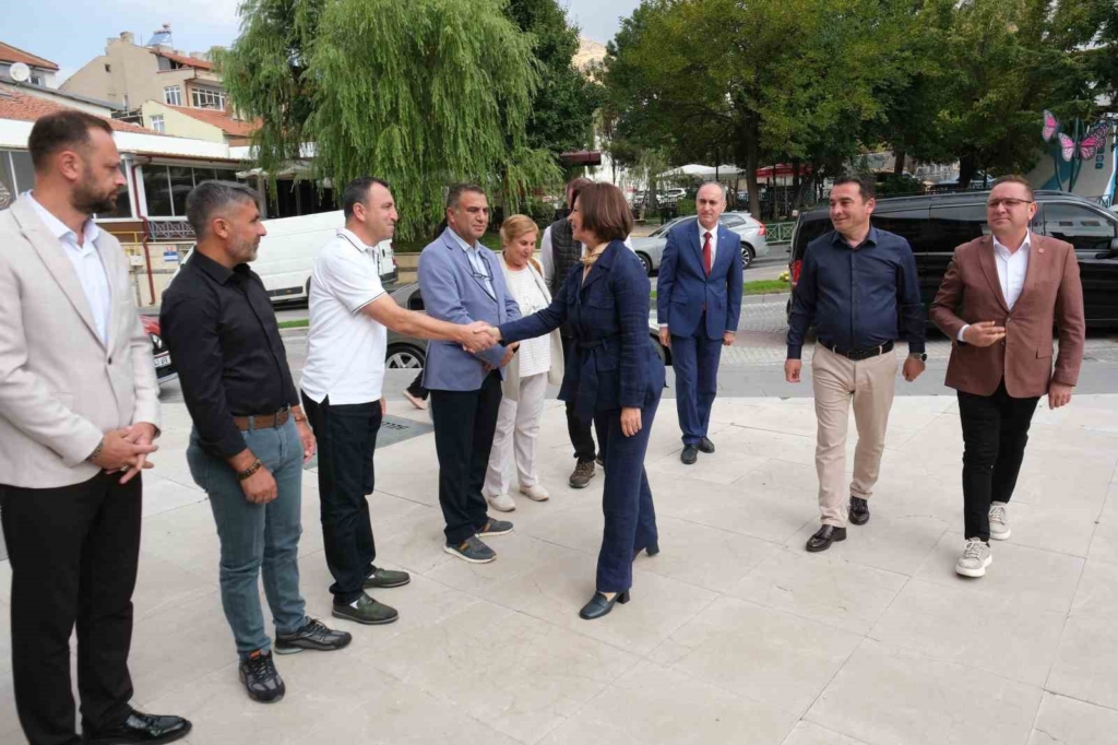 Başkan Ünlüce’den, Başkan Dökmeci’ye ziyaret