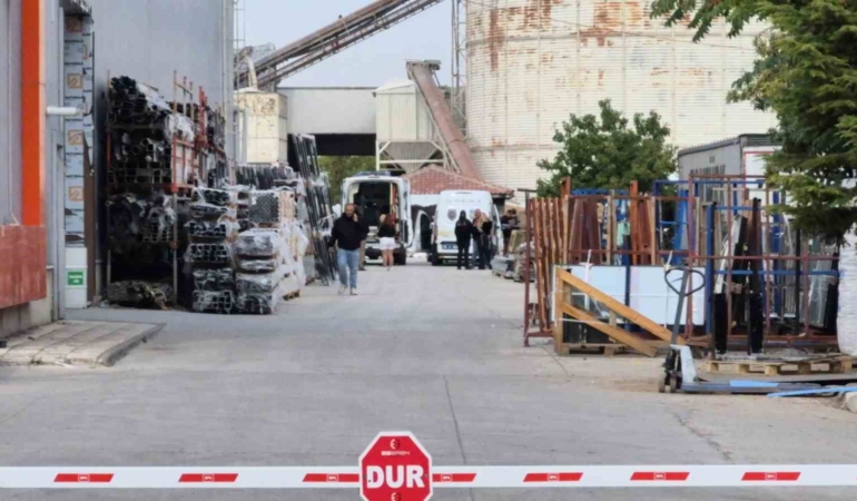 Eskişehir’de fabrikada yüksekten düşen 52 yaşındaki kişi öldü