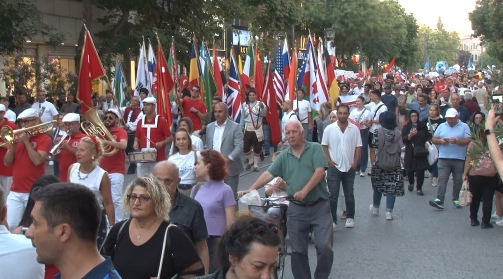 "Uluslararası Eskişehir Porsuk Festivali" coşkuyla başladı