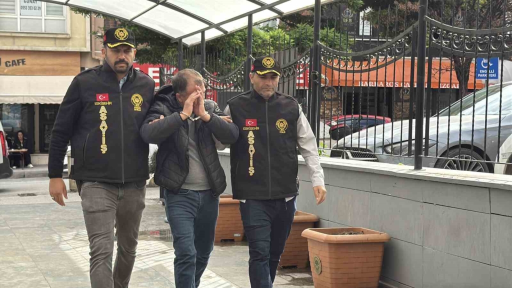 Eskişehir’de 9 yıldır firari olan ve 25 yıl hapis cezası ile aranan şahıs yakalandı