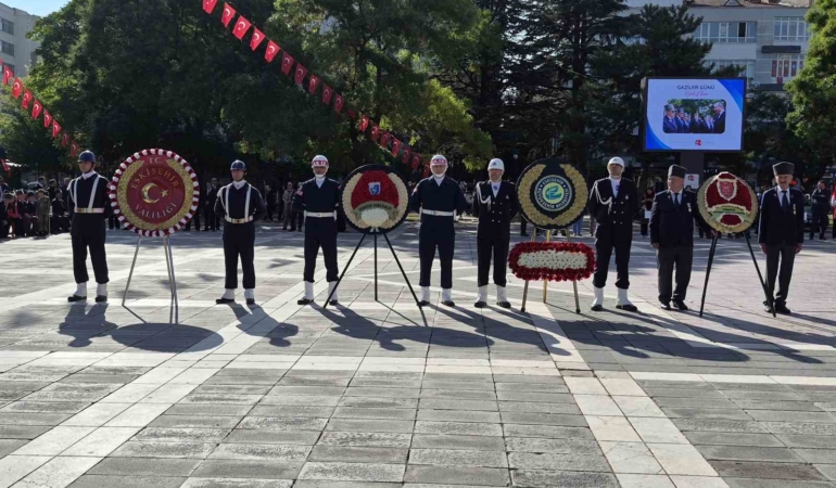 Eskişehir’de Gaziler Günü, Valilik önünde törenle anıldı