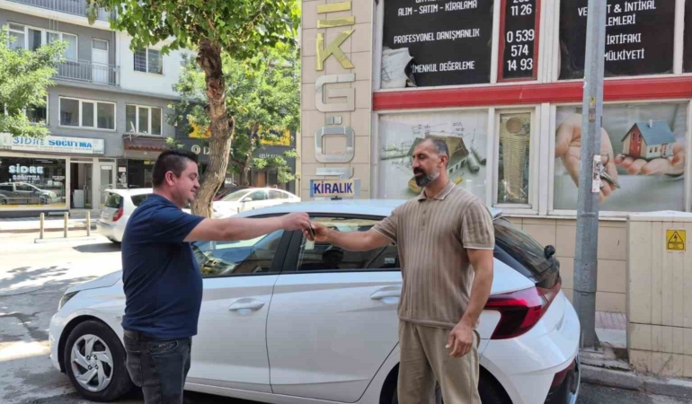 Eskişehir’de yaz sezonu oto kiralama sektörünü hareketlendirdi