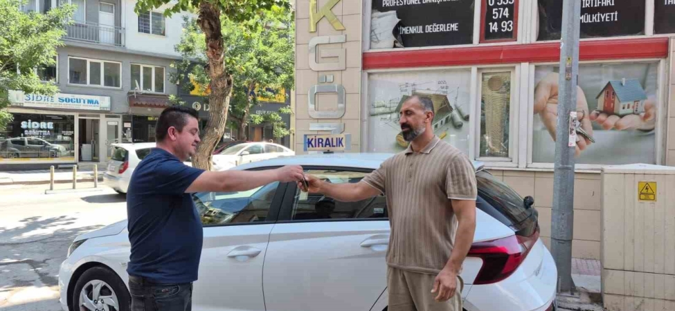 Eskişehir’de yaz sezonu oto kiralama sektörünü hareketlendirdi