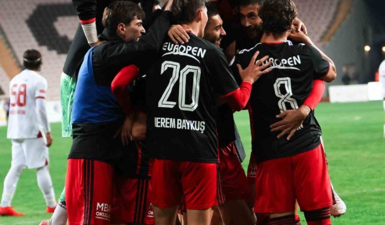 Eskişehirspor’dan Balıkesirspor karşısında 7-1’lik galibiyet