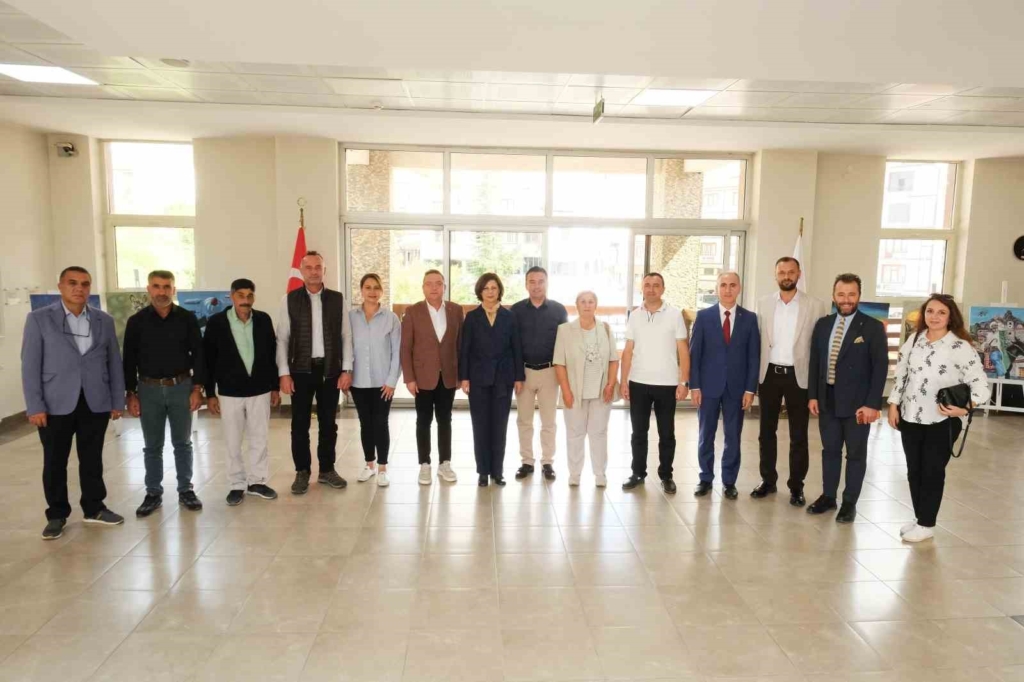 Başkan Ünlüce’den, Başkan Dökmeci’ye ziyaret