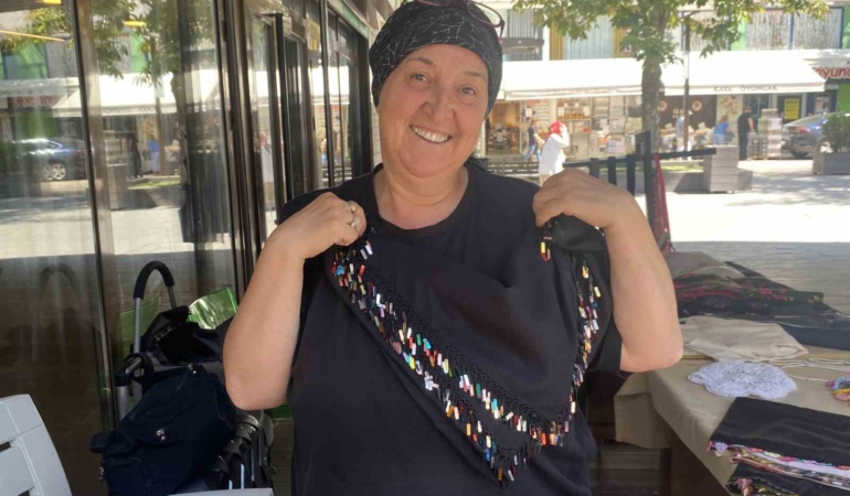 Her yazma için günlerce emek sarf ediyor