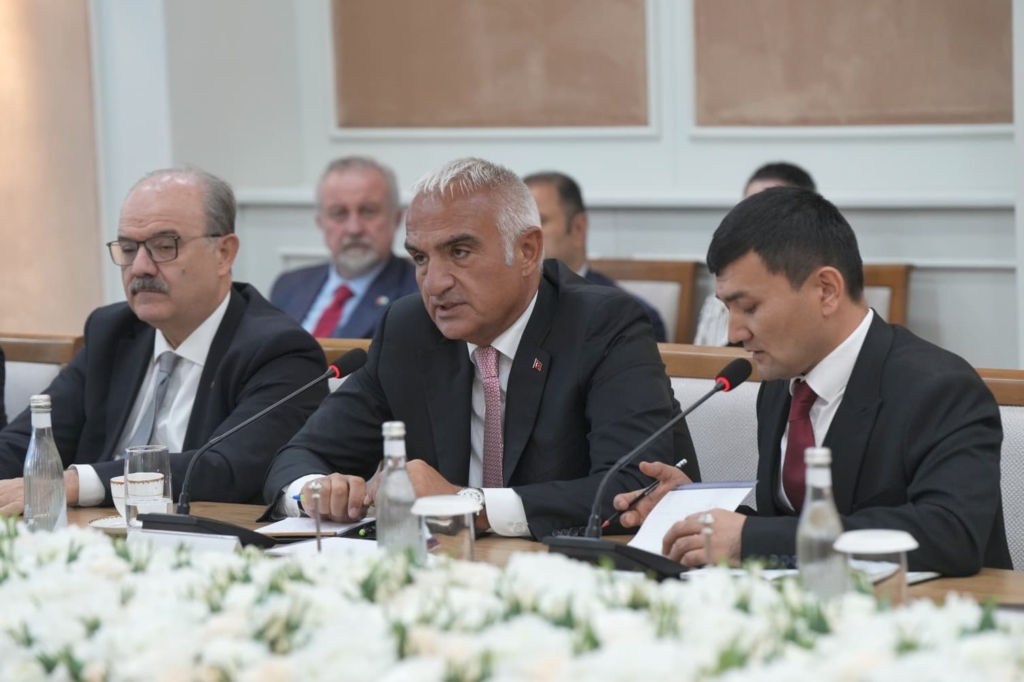 Bakan Ersoy: "25 eserin Özbekistan’da çevirimi ve yayımı için destek verdik"
