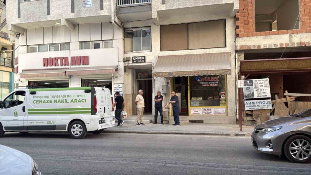 Eskişehir’de 58 yaşındaki kadın evinde ölü bulundu