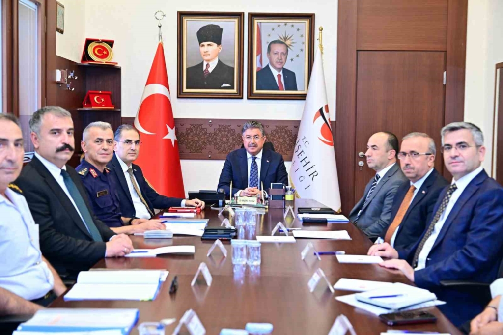 Eskişehir’de ’Eğitim ve Öğretim Yılı Okul Güvenliği ve İl Yürütme Kurulu Toplantısı’ yapıldı