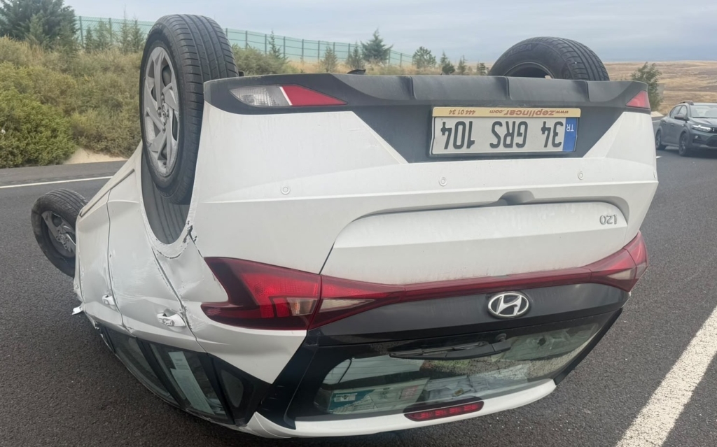 Sivrihisar’da çarpışan 2 araçtan biri takla attı