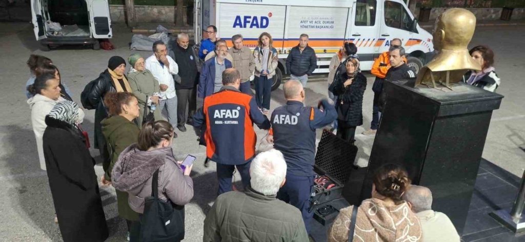 Eskişehir’de mahalle bazlı afet eğitimi verildi
