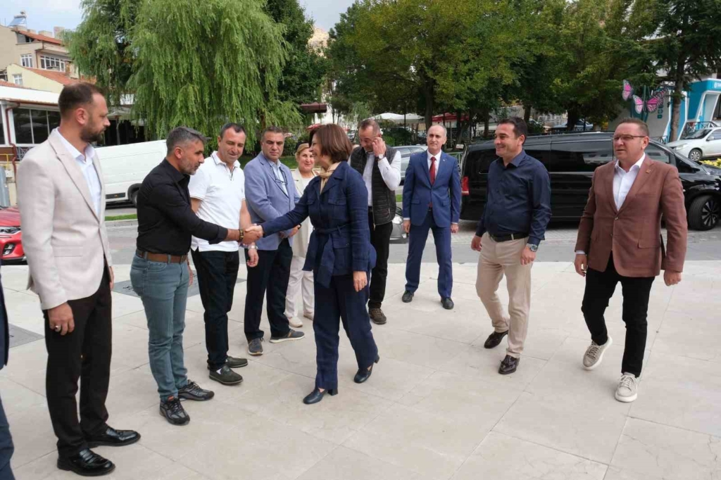Başkan Ünlüce’den, Başkan Dökmeci’ye ziyaret