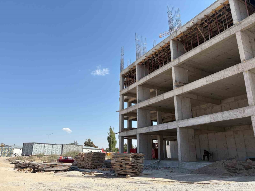 Gündoğdu 2. Etap B Projesi’nde kentsel dönüşüm çalışmaları