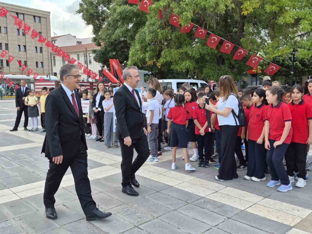 Eskişehir’de Eğitim-Öğretim Yılı ve İlköğretim Haftası töreni