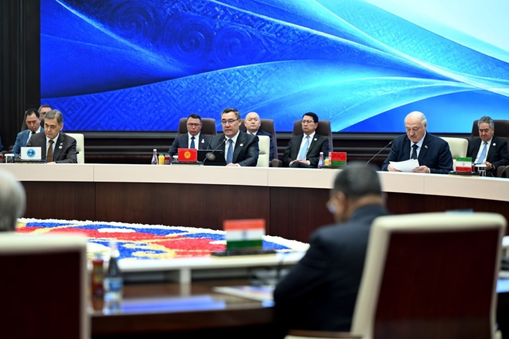 Özbekistan Cumhurbaşkanı Mirziyoyev: "Bölgesel projelerin birbiriyle rekabet etmediği, tersine birbirini tamamladığı çok kutupluluğu destekliyoruz"