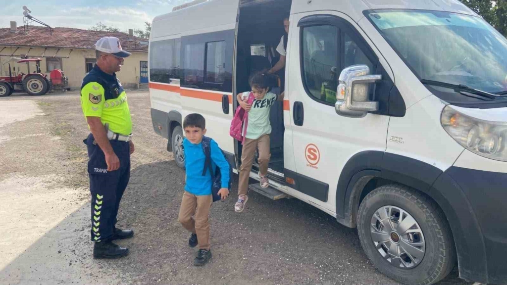 Eskişehir’de okul çevresi ve servis araçlarına yönelik uygulama yapıldı