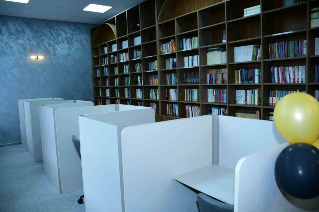 TEİ’den Eskişehir Anadolu İmam Hatip Lisesine yeni kütüphane