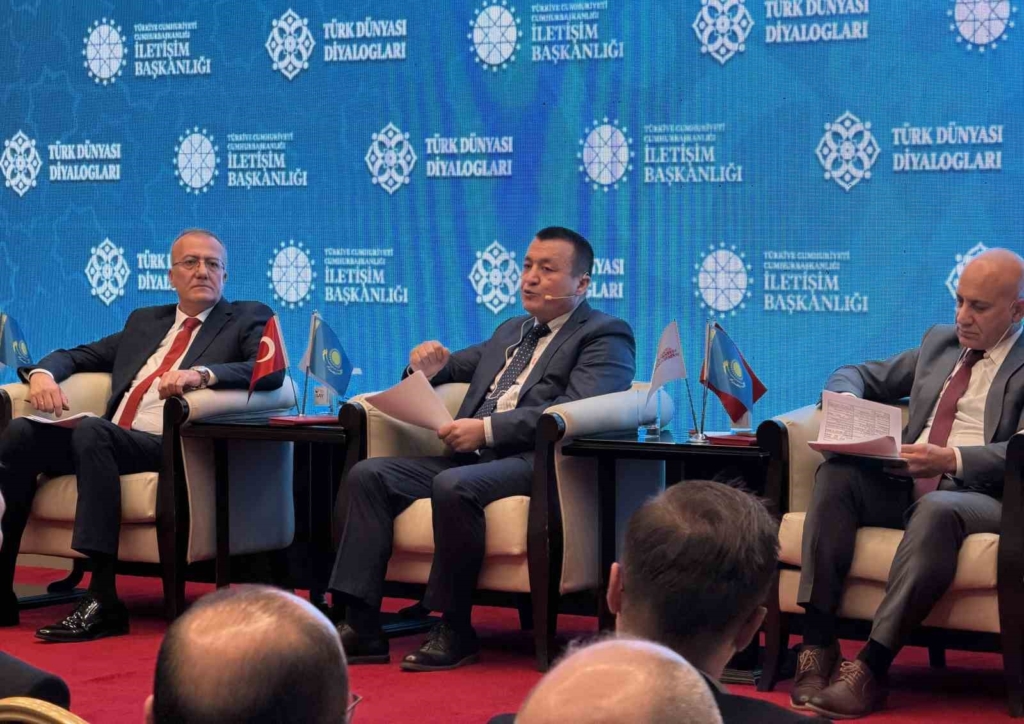 Astana’da "Türk dünyası diyalogları" paneli gerçekleştirildi