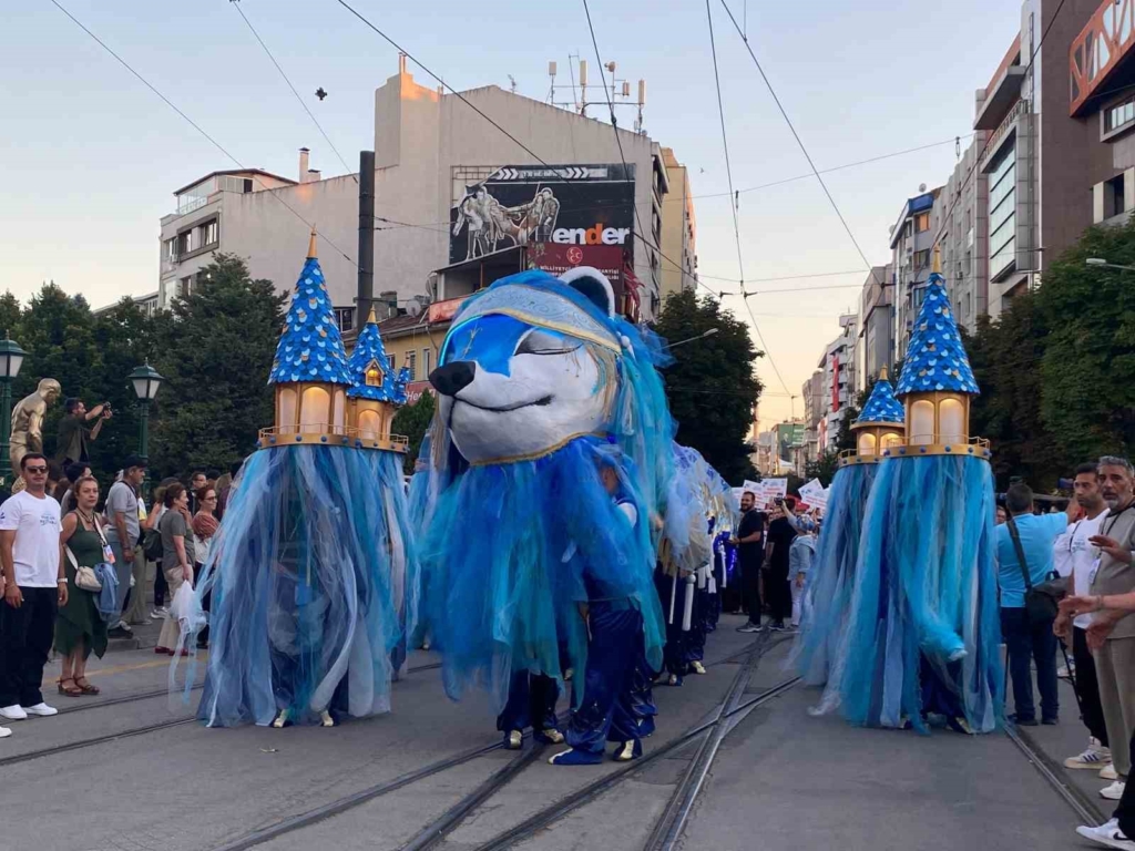 "Uluslararası Eskişehir Porsuk Festivali" coşkuyla başladı