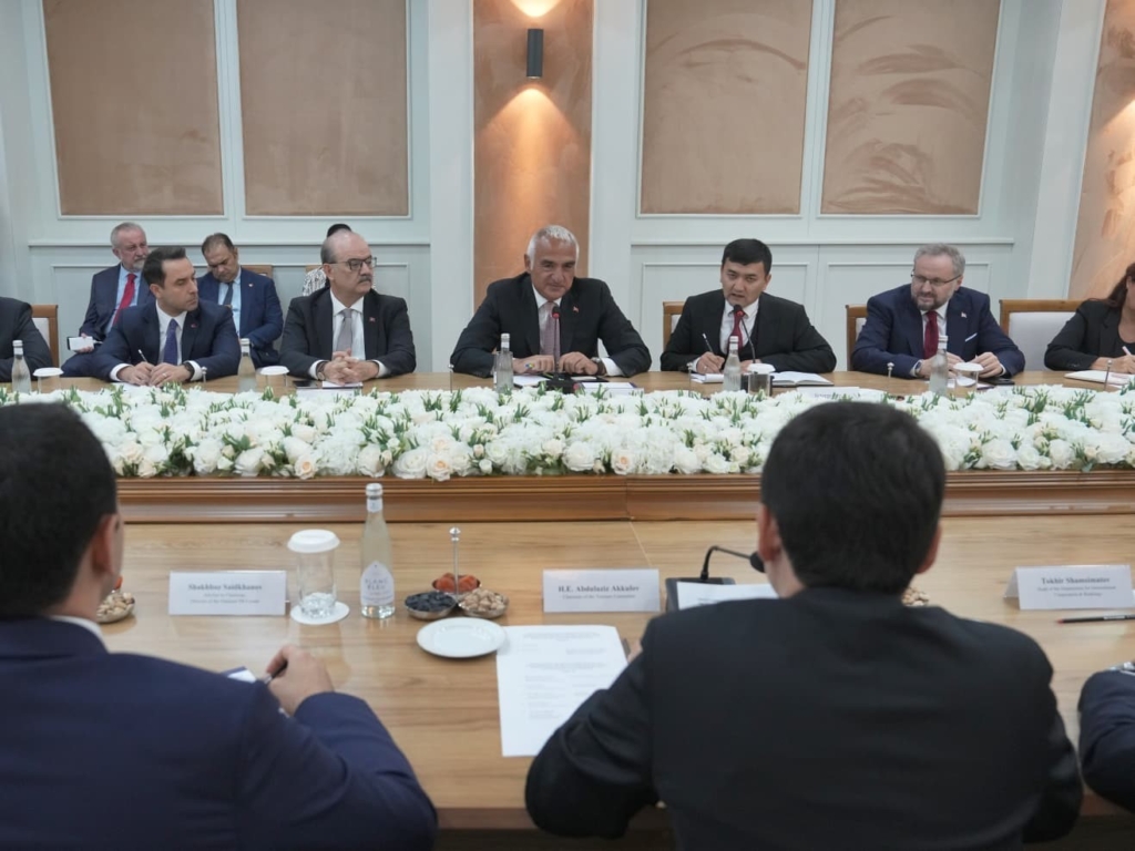 Bakan Ersoy: "25 eserin Özbekistan’da çevirimi ve yayımı için destek verdik"