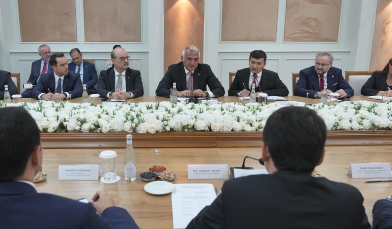 Bakan Ersoy: “25 eserin Özbekistan’da çevirimi ve yayımı için destek verdik”