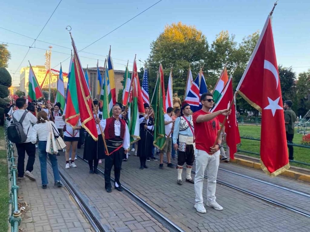 "Uluslararası Eskişehir Porsuk Festivali" coşkuyla başladı