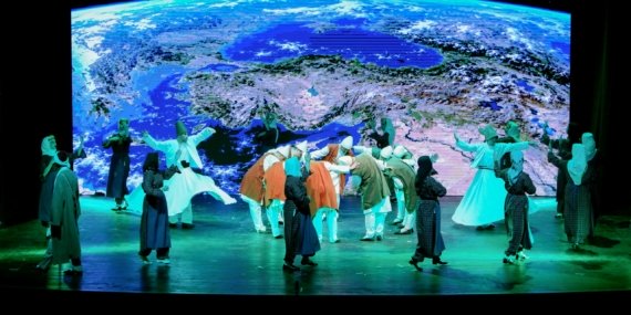 Eskişehir Büyükşehir Belediyesi Halk Dansları Topluluğundan İlk Gösteri
