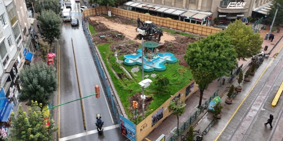 Kızılcıklı Mahmut Pehlivan Caddesi’ndeki meydana yeni düzenleme