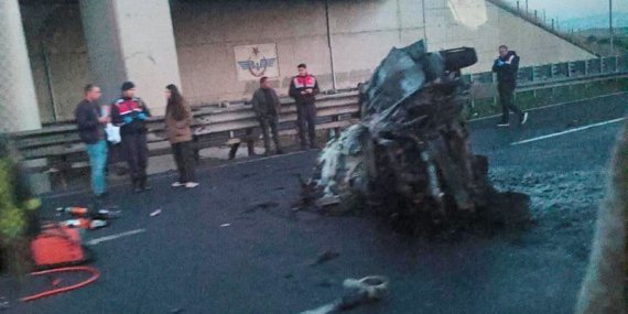 Ankara-Eskişehir yolundaki kazada sürücü yanarak hayatını kaybetti