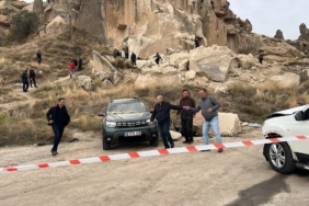 KAPADOKYA'DA PERİBACASI YIKILDI: ÖLÜ VE YARALILAR VAR