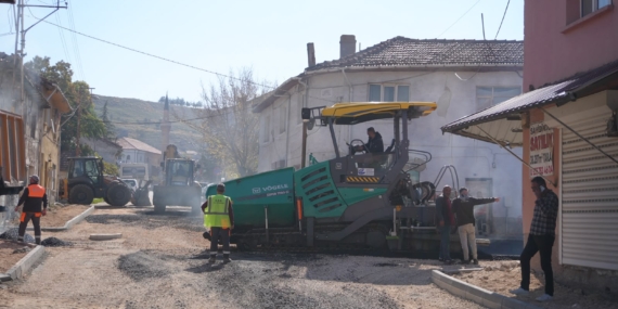 Seyitgazi’de Eskişehir Caddesi Yenilendi