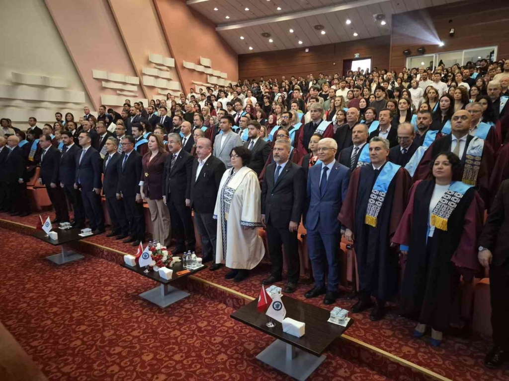 ESOGÜ 2026-2027 Akademik Yılı Açılış Töreni gerçekleştirildi