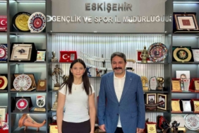 Eskişehirli öğrenci bilek güreşindeki başarısıyla Şampiyonlar Kampı’na katılmaya hak kazandı