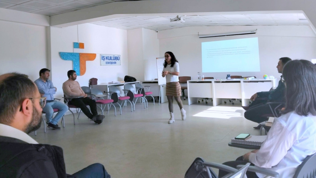 Eskişehir’de İŞKUR personeline psikolojik ilk yardım eğitimi verildi