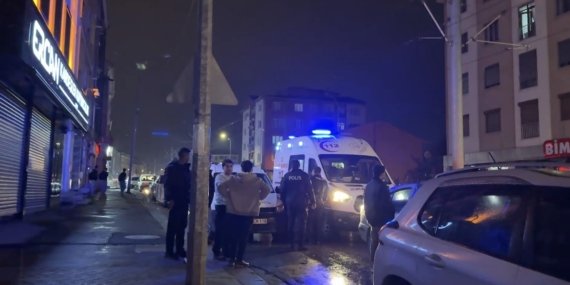 Eskişehir’de apartman kapısının camını kıran alkollü kişi ağır yaralandı