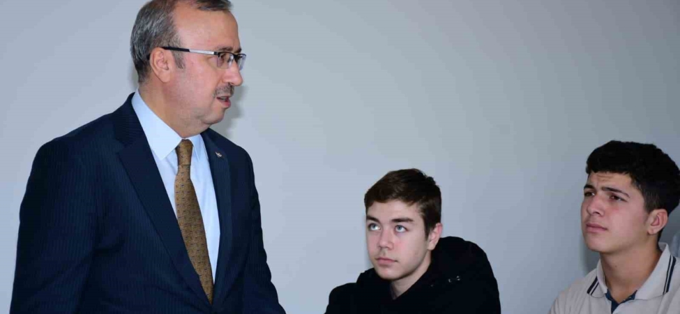 İl Millî Eğitim Müdürü Sinan Aydın, Firuz Kanatlı Mesleki ve Teknik Anadolu Lisesi’ni ziyaret etti