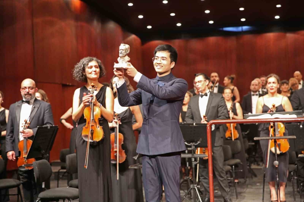 Gürer Aykal Orkestra Şefliği Yarışması ikincisi Guo, yeniden Eskişehir’de
