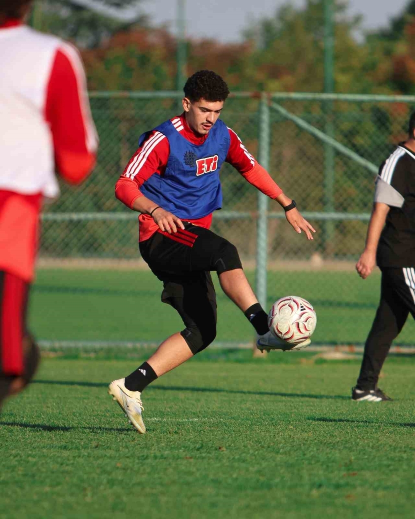 Eskişehirspor, 1922 Akşehir SK maçı için hazırlanıyor