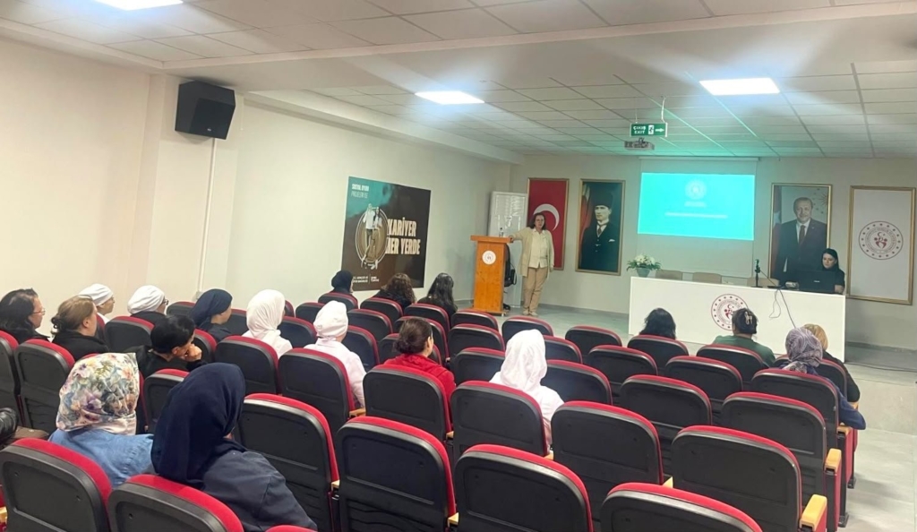 Yurtlarda beslenme hizmetleri eğitimleri tamamlandı